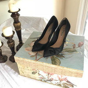 Nina Rafaela Classic Dress Pumps